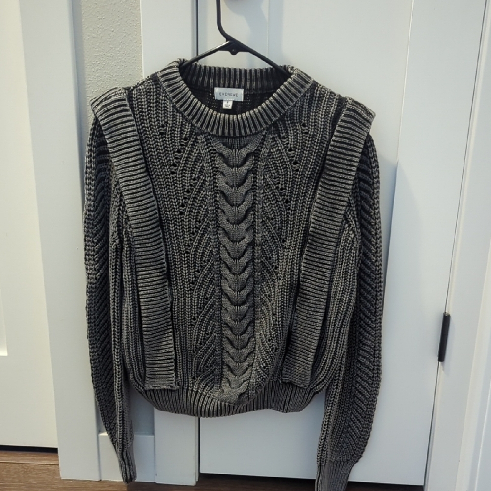 Evereve Charcoal Cable Knit Crew Sweater